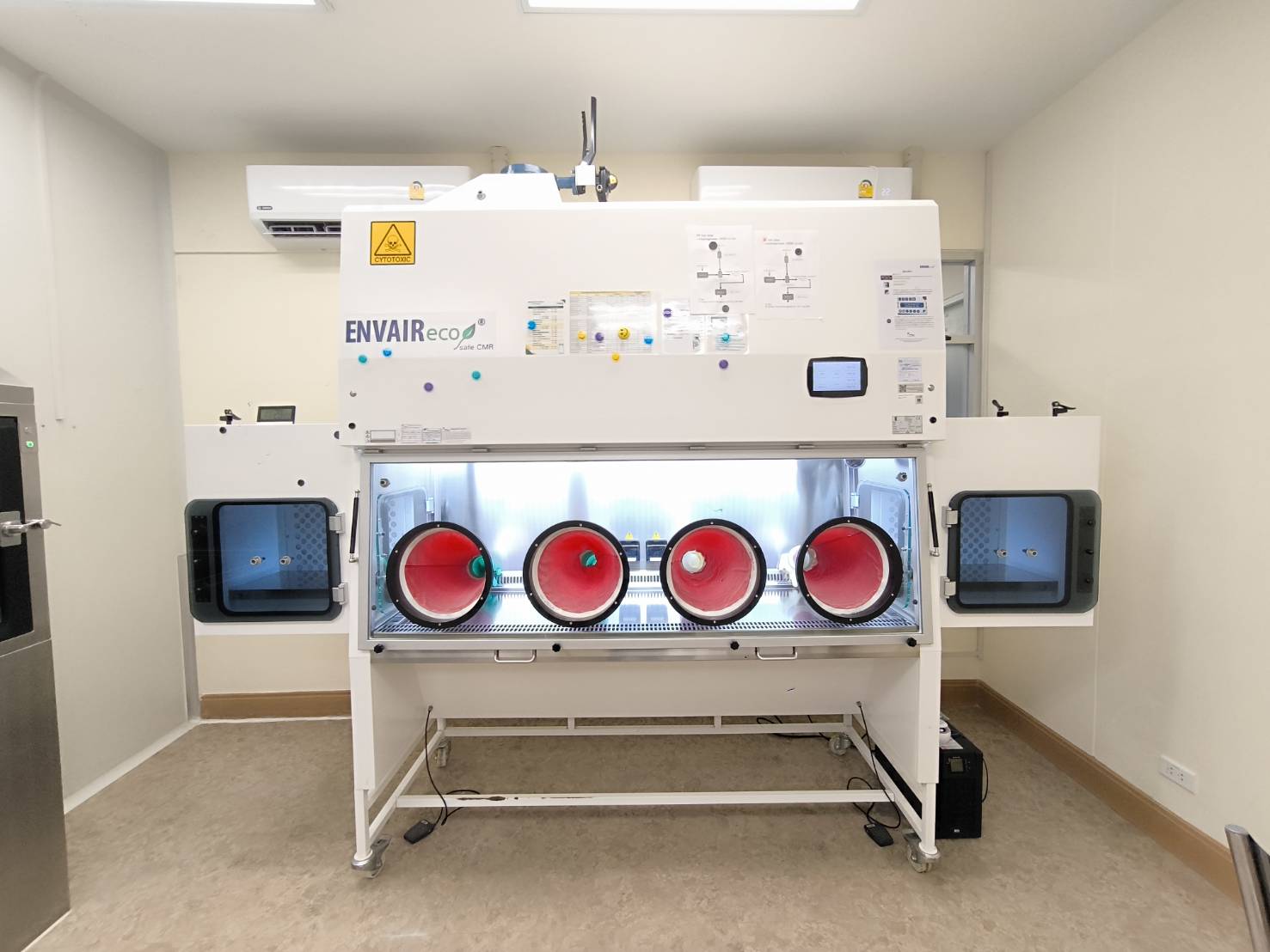 เครื่อง Isolator (ตู้เตรียมยาเคมีบำบัด)